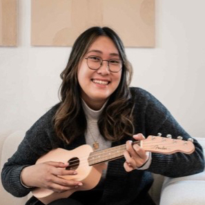music student karen guan with ukelele