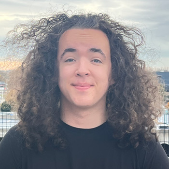 headshot of Gabe Morris